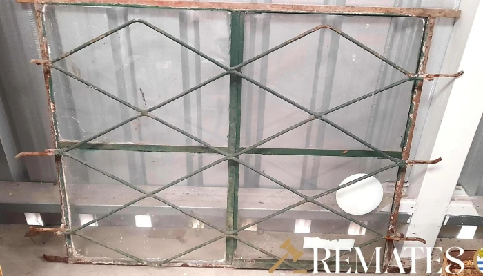 Ventana De 2 Hojas Con Reja Verde -  2 - 17-06-2021