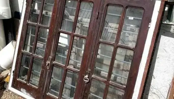 Ventana De Madera 3 Hojas Con Reja 155 1 - 06-12-2020