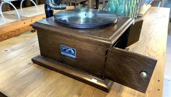 Victrola Gramofono De Cajon Acustico Vic 4 - 06-12-2020